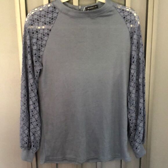 New Miholl Soft waffle long sleeve top with lace sleeves. Size S - Picture 9 of 9